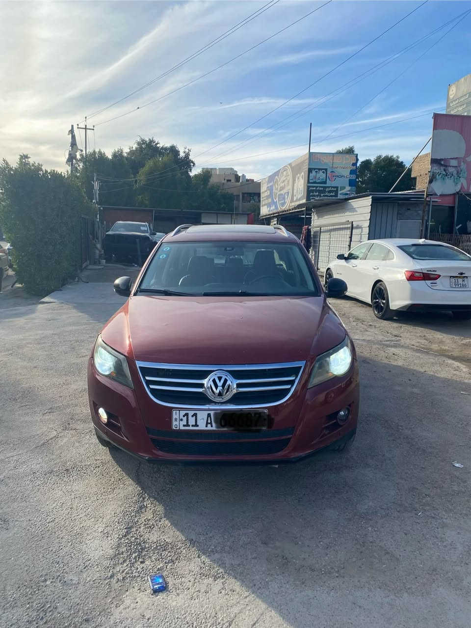 السلام عليكم ***********
فوكسواكن (كولف)تيجان موديل ٢٠١٠وارد أمريكي  🇺🇸 حادثها جاملغ امامي بدون دواخل السياره كلش جديده وبدون أي نقص السياره عليها ادامه كامله من كلشي وفول مواصفات كشنات جلد تدفئه وتبريد وتحكم كهرباء بالكشنات شاشه كبيره حساس امامي خلفي كاميرا دواره لايت زنون بانوراما مكينه ٢٠٠٠ تيربو وبعد بيها هوايه مواصفات السياره رقم بغداد الدولي هزه وفحص جديد مكان السياره بغداد حي الإعلام السعر ٩٨ وبيها مجال بسيط بغداد, العراق
