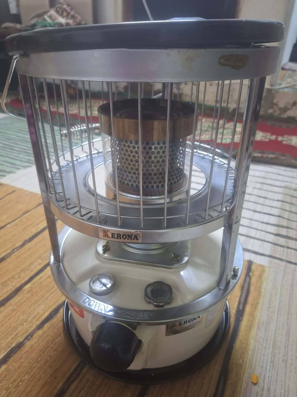 صوبه للبيع شرط نظافه فوول بس يحتاج الها فتيلة
سعر 75 بيها مجال بسيط 
***********
