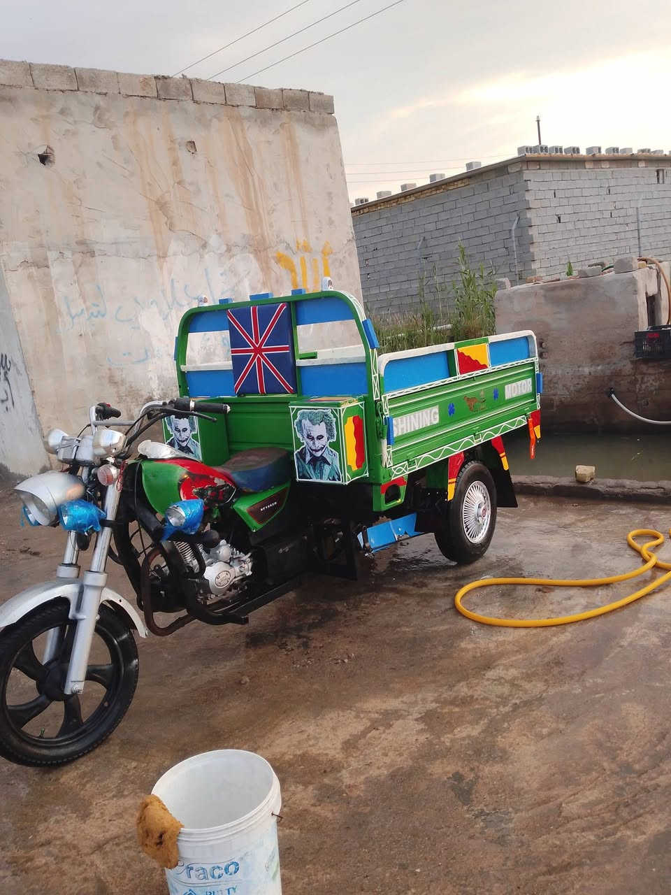 سلام عليكم ستوته للبيع جمره موديل 18لريده ينتصل ع هذه رقم ***********
