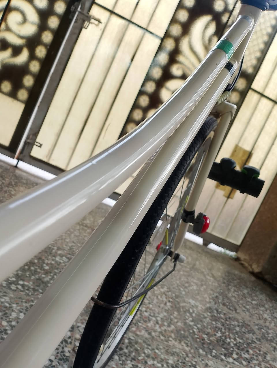 السلام عليكم بايسكل للبيع حجم 26 شركه سانتوس لون حليبي موديل19 بكان بغداد السعر خاص


**إذا كنت صاحب هذا الإعلان وتريد حذفه لأي سبب، رجاءا أرسل رسالة إلى الدعم الفني**