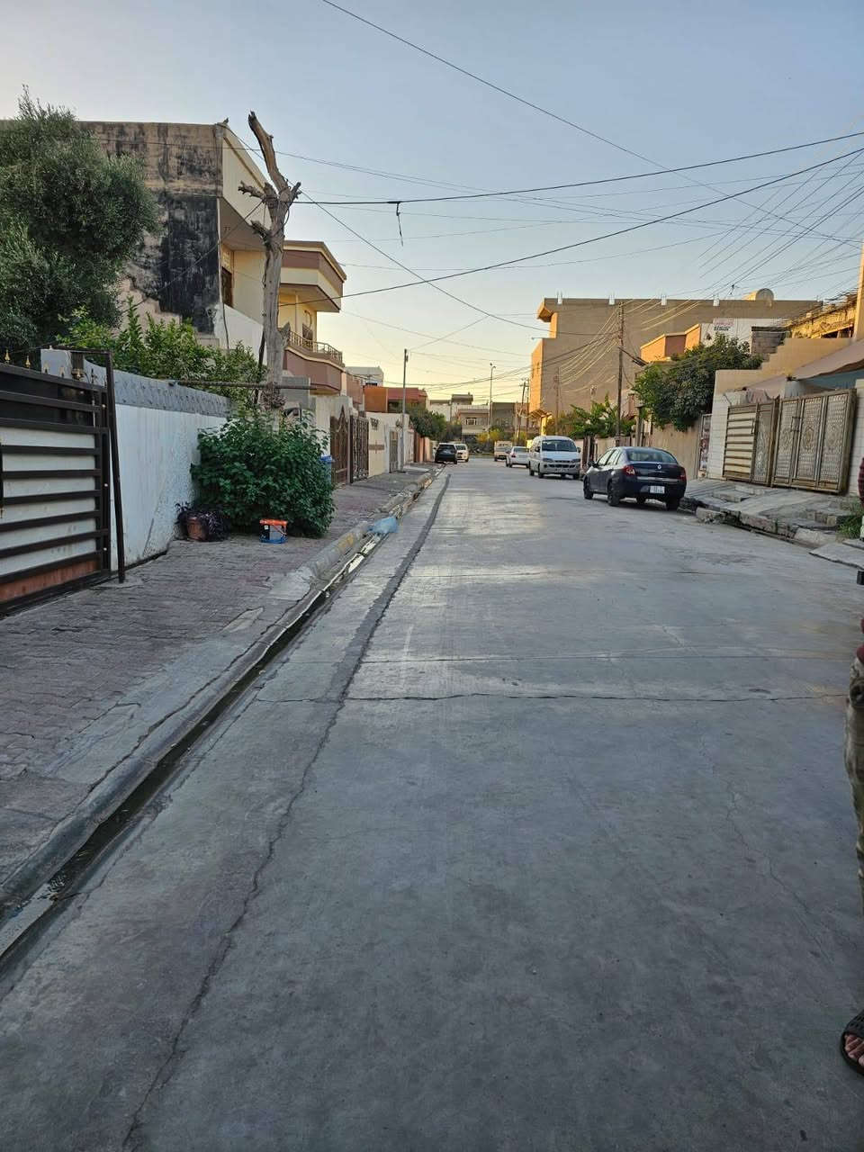 قطعه أرض للبيع طابو صرف شرط التحويل
مساحه القطعه (100متر)  طولي
كركوك حي الأولى خلف جامع المعراج
منطقة فول خدمات و هادئه قريب من المدارس
السعر علق بكلمه تم يجيك السعر على الخاص
للاستفسار الاتصال على ***********
او زيارة مكتب قصر الصيادة للعقار حي العسكري قرب جامع صالح بهاءالدين بصف المستوصف
