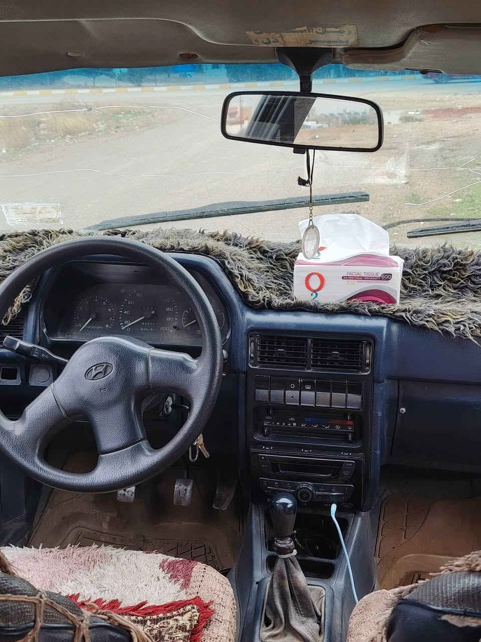 السلام عليكم.. للبيع اكسله هونداي.. شرط التحويل سياره كير شرط.. محرك نص عمر.. كشر واضح بالصوره.. بيها خياسات داخليه.. السعر 15$  ورقه وبيها مجال
   رقم ديالى الماني

   اتصال على الرقم ***********
