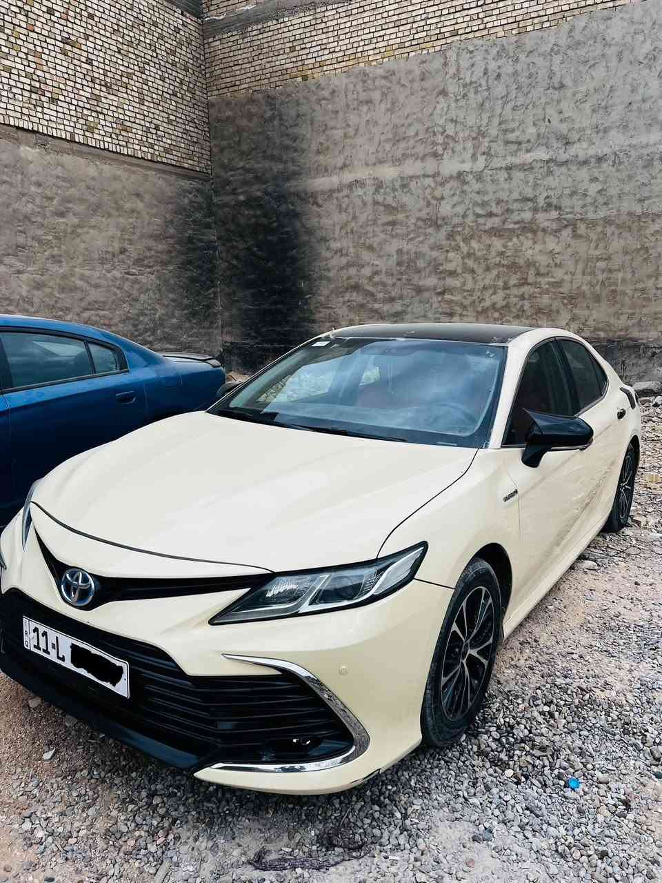 كامري 2022 اصل 19
سعرها 120 وبيها مجال
مواصفات LE هايبرد 
كير و محرك وبطارية مكفولة 
بصمة دخول ذكي 
تحكم ستيرن 
تحكم بالمري 
نظام اوتو هولد 
ثلاث وضعيات قيادة نورمل ايكو سبورت 
سايد بريك كهربائي 
كل الجامات اوتو 
لايتات زنون 
بك لايت ليد
تبريد قطعتين منفصل 
كشنات جلد 
شاشة كامرة خلفية 
صبغ عام بدون حادث 
مكاني بغداد الامين الثانية
***********
