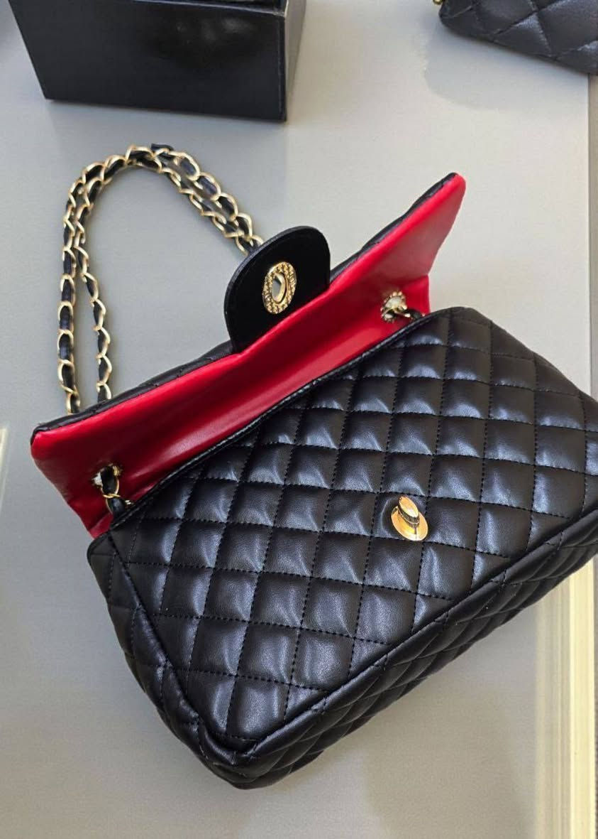 حقائب كوالتي عالي
ماركة شانيل وسان لوران (صناعة تركية)
جاي تنباع بالمحلات القطعه ب ( 12 و15)واكثر
يمي القطعه بهذا الجمال والكوالتي بس بفلوسها ب (10.000)
يوجد خدمة توصيل 
الاستفسار مراسلة الصفحة
( اغلب الالوان متوفرة )


**إذا كنت صاحب هذا الإعلان وتريد حذفه لأي سبب، رجاءا أرسل رسالة إلى الدعم الفني**