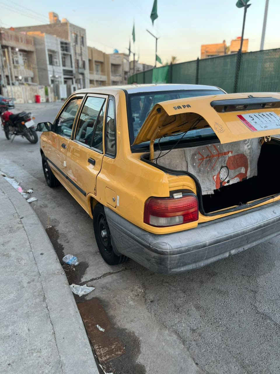 سلام عليكم سايبه 15لاضربه ولا صبغ ولا تبديل تبريد صدر جديد محرك ميبخر سياره ما مشتغلين بيه تكسي مال بيت رقم الهاتف***********العنوان بغداد الشعب
