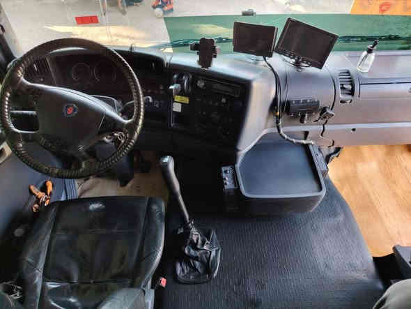 السلام عليكم سكانيه 2009 مكفوله تخم تاير رقم بصره مكينه 480 R كير 1000 للاستفسار ***********
