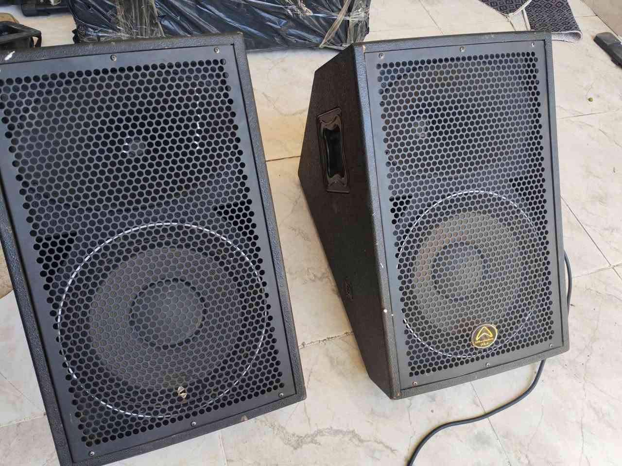 سماعه برو انگليزي مونتير 12اينج خشب صب ديلتا 12 مستخدم قليل كلش نضيف سعره 250 الف بي مجال توصيل جميع المحافظات موجود رقم واتساب *********** و خاص
