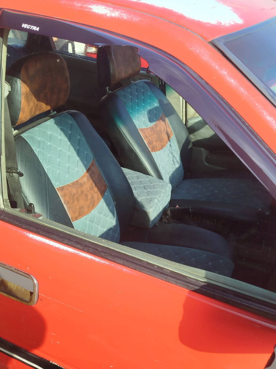 السلام عليكم
اوبل فكترا حجم 18 موديل 91 سنوية بسمي كير ومحرك كلو شرط رقم اجنبي سيارة لاضربة ولا طخة  تغليف جديد السيارة

 كدام العين كابون بانزين مابيها اتريد وكالة وتحويل ابشرط السعر 40 بيها مجال اتصل وادلل

***********بي واتساب
