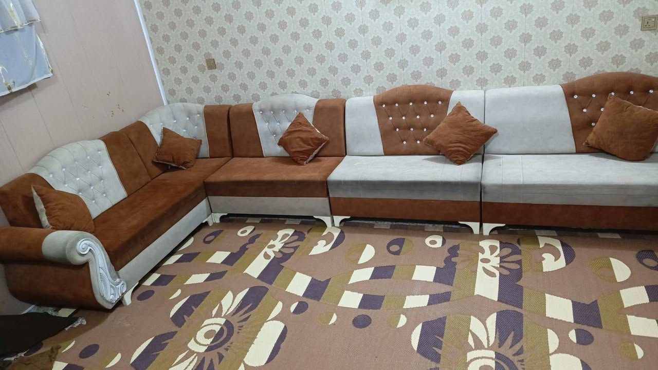 ديوان ثقيل ١٢ متر للبيع 
نظيف مابي عيوب
المكان حي العباس 
السعر ٧٠٠ والطبلات هديه


**إذا كنت صاحب هذا الإعلان وتريد حذفه لأي سبب، رجاءا أرسل رسالة إلى الدعم الفني**