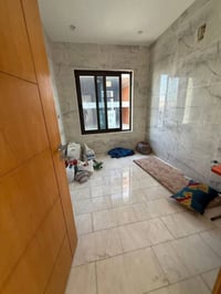 الموقع الاقتصاديين • ١٢٠م • غرفتين