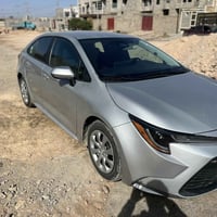 كورلا للبيع موديل 2025 سلفر بيها قطعتين وباب توحيد اللون سعر مناسب 141...