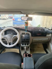 شيري كوين • ٢٠١٢ • موصل اليسر