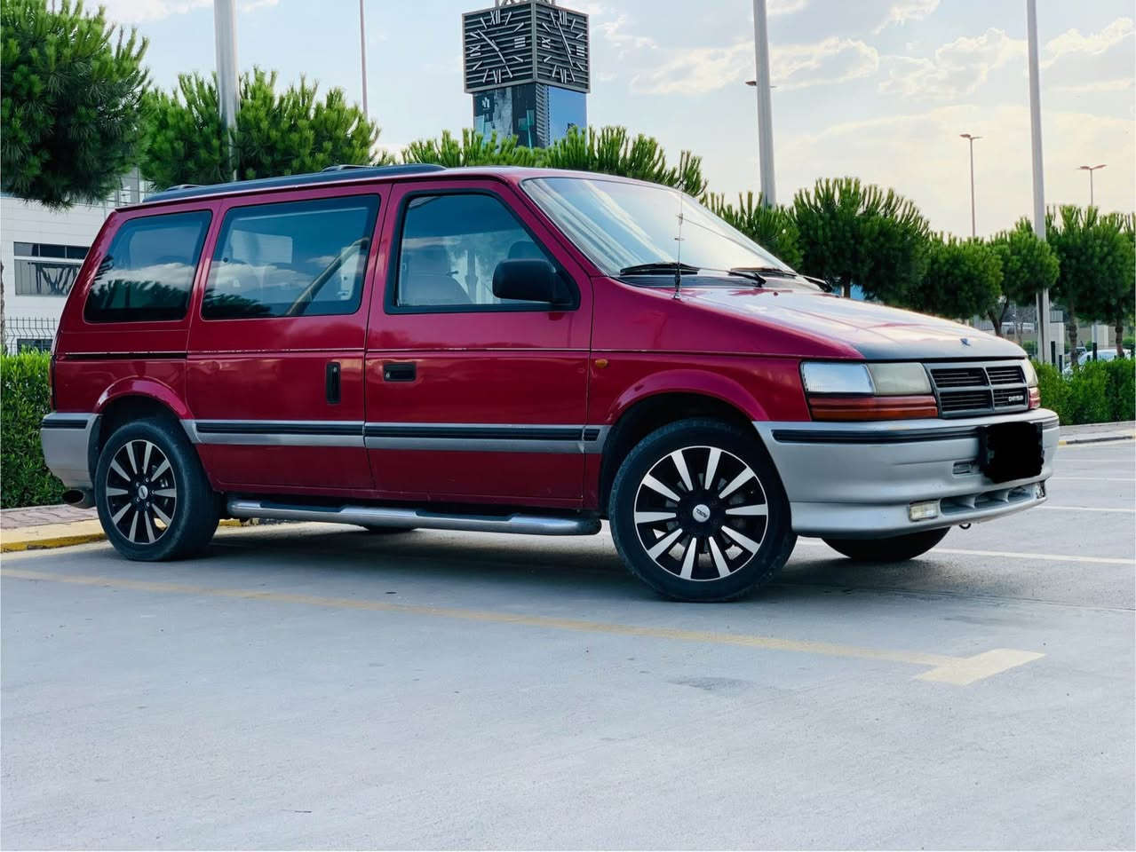 chrysler Dodge 1995

‎کرایسلەر دۆج ١٩٩٥ 

ڕەقەم وسەنەوی تا ٢٠٣٠ تازەیە

‎بێ بۆیاخ 

‎مەکینەی دۆج ٣.٣ بیلاد 

‎٦ بستۆن 

‎گێڕ ئۆتۆماتیک 

‎جام کارەبای

‎تەبرید سارد و گەرم بە شەرت

‎ئاوێنە کارەبای

‎گێڕ سەر سوکان 

‎بلاجکتۆر 

‎تەقە و ڕەقە بە شەرت

‎گێڕ و مەکینەی بە شەرت 

‎تایەی تازەیە 

سەیارەی ماڵی خۆمە سەیارەی مەعرەز نیە بە ناوی خۆمە 

‎بۆ نرخ پەیوەندی بکە 

***********

*********** السليمانية, العراق
