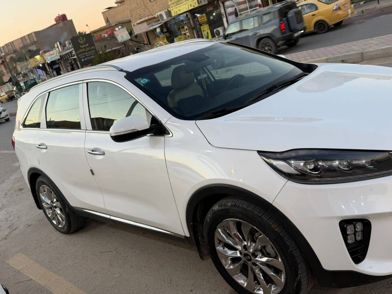 السلام عليكم للبيع او المراوس
كيا سورنتو موديل 2019 

🔥 مواصفات 🔥 
خليجي 
6 سلندر
بصمه تشغيل 
كشنات جلد تتفئه تبريد 
كشن كهرباءي متحرك 
شاشه كامره دواره 
حساس خلفي امامي
تحكم استيرن جهتين 
مري شفط 
اشاير بالمري 
جنطه كهرباء
 لايت لد نهاري ليلي زنون 
دبل شباك
سبير ما نازل 
 7 راكب 
3قطع تبريد 
ماشيه ١٠٠ الف 
سيارة كفالة عامة فقط رصعتين بل بنيد موضحات بل صوره
رقم بغداد دولي مداور ثاني يوم
السعر 243 $ بيه مجال حك الجيه 
سياره جديده وجاهزه مكينه وكير وتايرات وتبريد
الاستفسار 

***********وات ساب
