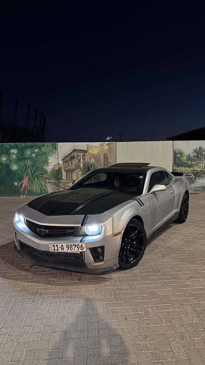 السلام عليكم 
كمارو 2010 
خليجيه    ss 
فول مواصفات
8 سلندر
كير اوتماتيك
بيها فقط 
رش بالجاملغات الخلفيه  بدون ضربه
رقم بغداد الالماني
صدر امامي خلفيه 75%
بيها صوت فقط بدايه التشغليه 
الباقي السياره كامله 
 Gm برمجه يم 
للبيع فقط 
 
***********
