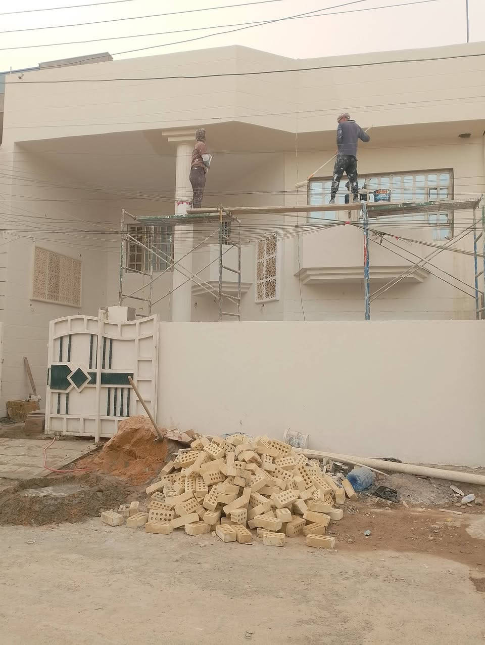 خلفه واجهيات بلتقسيط كرسته وعمل او بس عمل حسب التفاق شقل هندسي واحدث الموديلات شقل درجه اولى ***********
