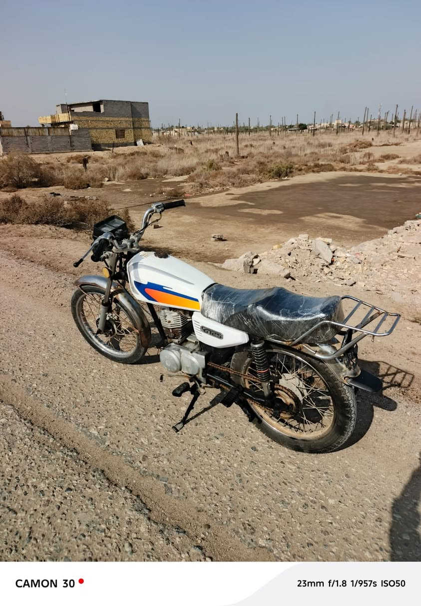 دراجه ايراني جاهزه من كلشي مكينه نهضه نعومه دبلات امامي خلفي شغاله لايت شغال دراجه نضيفه كلش مانقصه شي تايرات جدد سعر 325رقم ***********مكلف بل نشر تصل عل رقم
