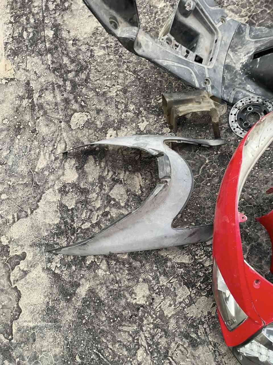 السلام عليكم غراض للبيع شلعه وحده ٦٠لا تعامل بس الماشه عوجه المكان جسر دياله جديد***********
