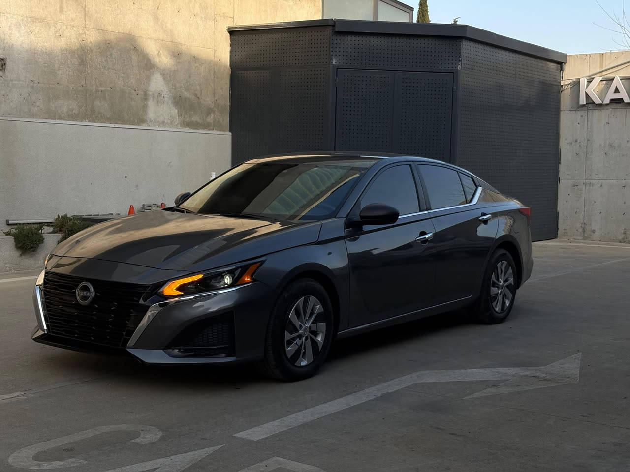 نيسان ئالتيما 2024 مواسەفات S : 
تەنها 26,000 روشتووه
جاملغ و بونيدى بوياخه بى ناووكرتن
و جاملغى سەكن كليرى ئەمريكايه
سيتى راديتر بيلاديه سەيارەکە زور جوانه

سعر لە کۆمێنت داوابکە ڕاستەخۆ بۆت دیت 📩 

گێر و مەكينه و رادار و بەرد به شەرت
ژماره كاتيه دوو مانكى لەکەلە بو رەقم

ژمارەی خاوەنی 
***********
وەتساب
