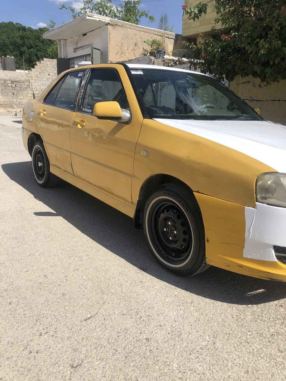سلام عليكم شيري كوين بسمي سنويه ٢٨ محرك كير ونجي افضل المحركات سياره مصفره كلشي اي نقص مابيه موديل ١٠ تحويل شوكد متريد غرفتها تخبل دوشمه سويتها ١٠٠ صدر جديد زوج تايرات جديده سياره خير من وين متريد شغل وطلع تبريدها كامل بس يرادلها  قايش غاز ال مو شراي لا يتصل سعر سياره ٣٢ بيها مجال رقمي ***********
