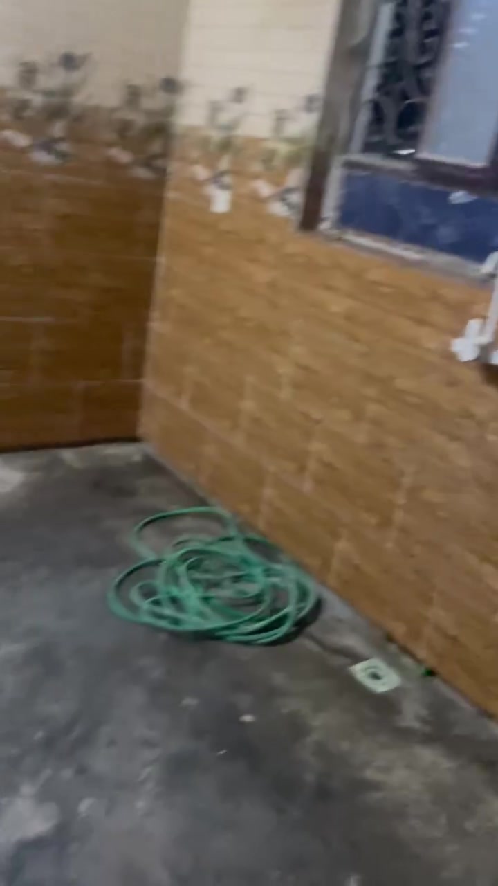 السلام عليكم
بيت للبيع حي العسكري زراعي ابو صالح مساحته ٤٢٠ قاط واحد كامل من كلشي حديقه ماماشي دار البيت السعر 
٧٣ وبي مجال الاستفسار اكثر اتصال على الرقم ‭***********‬
