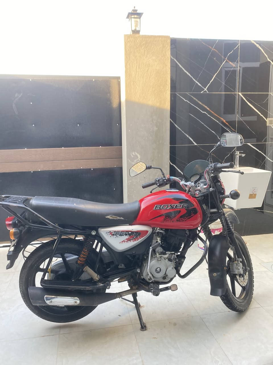 السلام عليكم
بوكسر جبلي موديل 2021 
دراجة نظيفة جداً من الوكالة لحد الان عندي واوراقها كاملة (بدون رقم)
(مكينة مفتوحة) بغراض اصلية وكالة وكل نقص ما بيها جماعة التوصيل راح تفيدكم هاي كلش
السعر مليون و300 وبيها مجال
مكاني بابل
*********** متوفر واتساب
