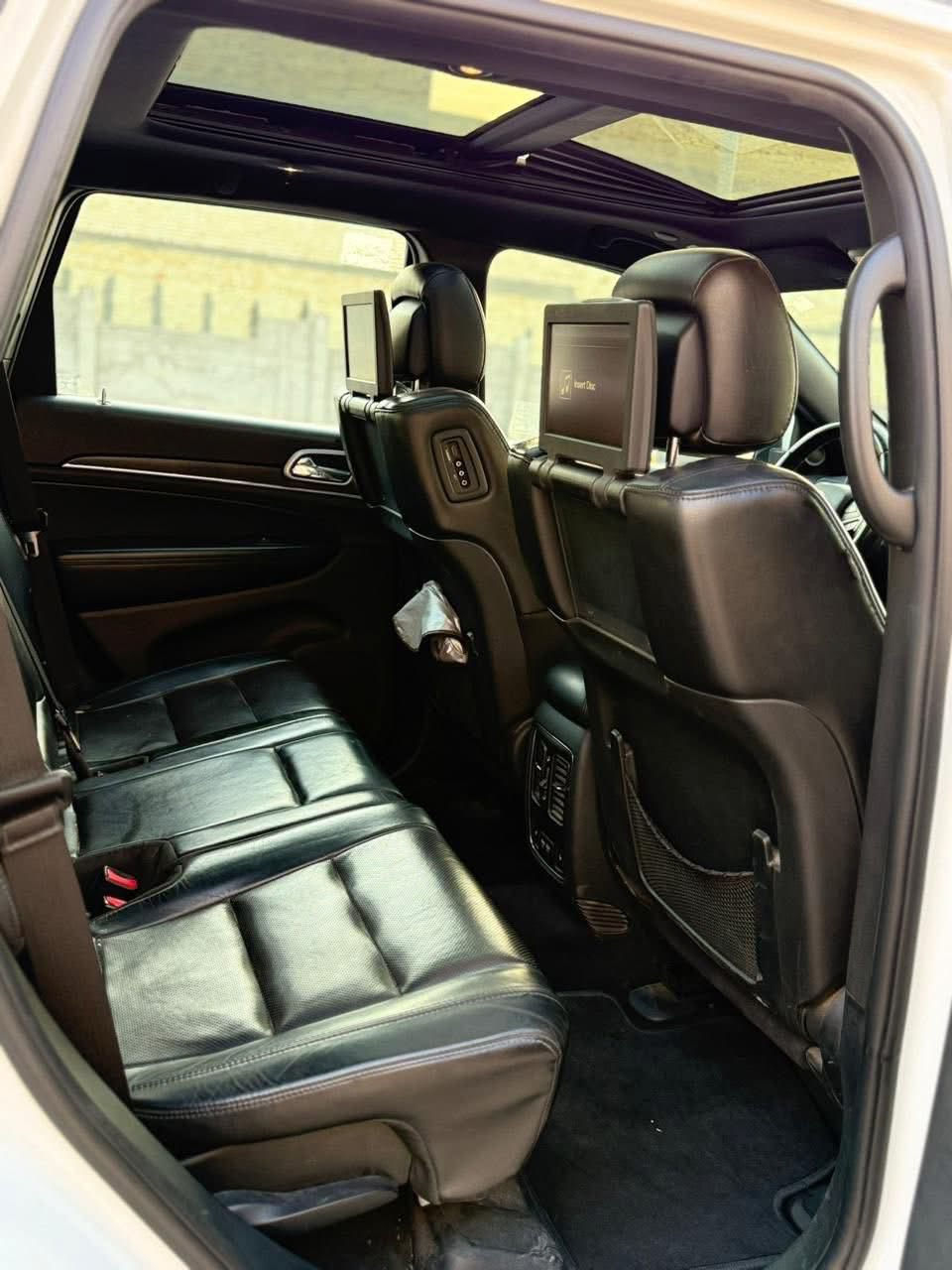 جيب كراند شيروكي خليجي limited plus

جيب كراند شيروكي خليجي limited plus

 وكالة ليث العبيدي رقم بغداد الدولي باسمي 

الموديل : 2018 

عداد المسافه : 84 الف mill

حجم المحرك : 6 سلندر 

السياره خليجيه كفاله عدا شبر صبغ فوق باب خلف سائق .. كير ومكينه مكفول 

تايرات جدد شادلها تخم 

المواصفات ..

بصمة تشغيل وابواب تشغيل عن بعد 

3 شاشات .. بانوراما سقف 

داخل مقاعد جلد تحكم كهرباء تدفئه تبريد 

حساس امامي وخلفي ونظام تحذير اصطدام 

سستم سماعات 10مع مكبر صوت دمام 

تبريد قطعتين وايضا كشن خلفي بي هيتر 

مري قلاب عنده الرجوع وايضا شفط كهربائي 

صندوق كهرباء فتح وغلق 

كشن حظن مع ذاكره خزن ميموري

نظام اوتو ديم تعتيم مرايه  

ويل كب حجم 20 انج  

شاشه نظام اندرويد و اوتو وابل كار بلي 

رادار توقف خلفي مانع تصادم

اناره زنون مع زراك لايت 

السياره بحالة الوكالة جدا جديده 

السعر 260 ورقه 

للاستفسار الاتصال  
*********** 

كربلاء / حي العباس
