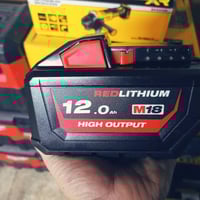 بطارية ميلواكي ١٢ امبير جديد  اصلي  عرض خاص  السعر ٢٢٥ الف  ٠٧٧٣٠٦٣٠٦٨...