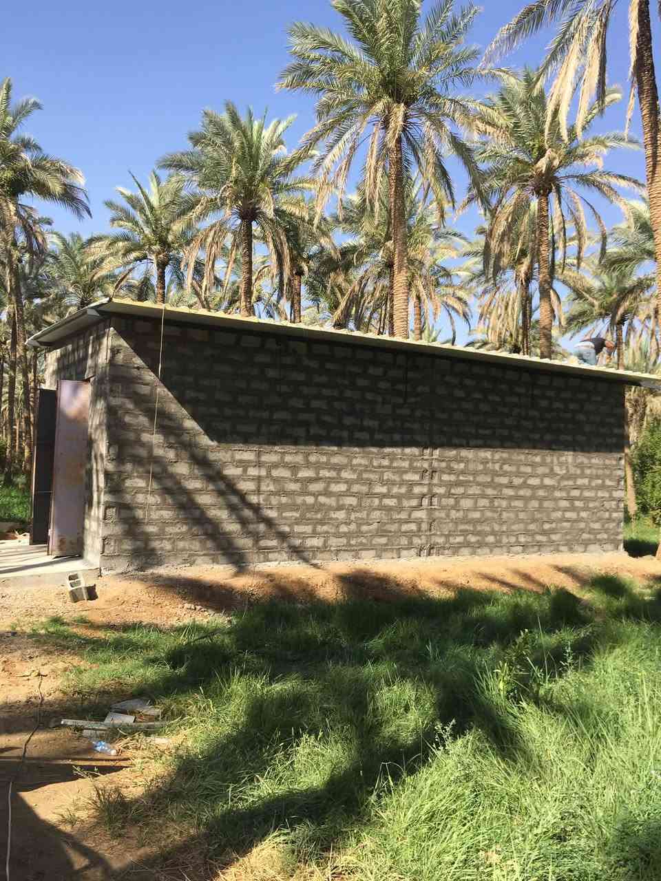 تم بفضل الله انشاء سقف مخزن من سندويج بنل طول١١ متر والعرض٦ متر في هيت عميره بسعر المتر ٢٢ الف اتصال***********
