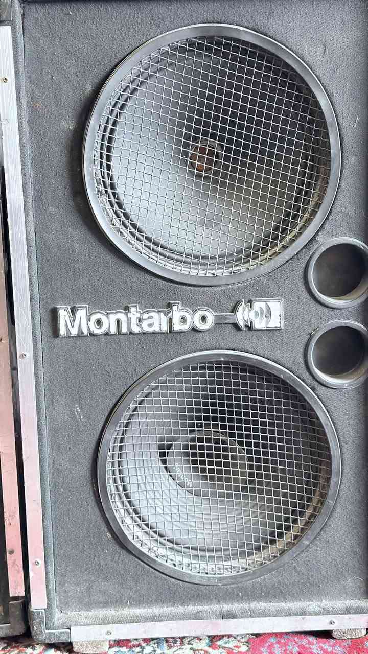 السلام عليكم
حبايبي عندي سماعات هنة والجهاز مالتهم ايطالي المنشأ وياهم ستانات زوج ولاقطة كاملة مكملة ايطالي اصلي
العنوان بغداد الشعلة  وسعرهم مناسب 
للاستفسار***********
