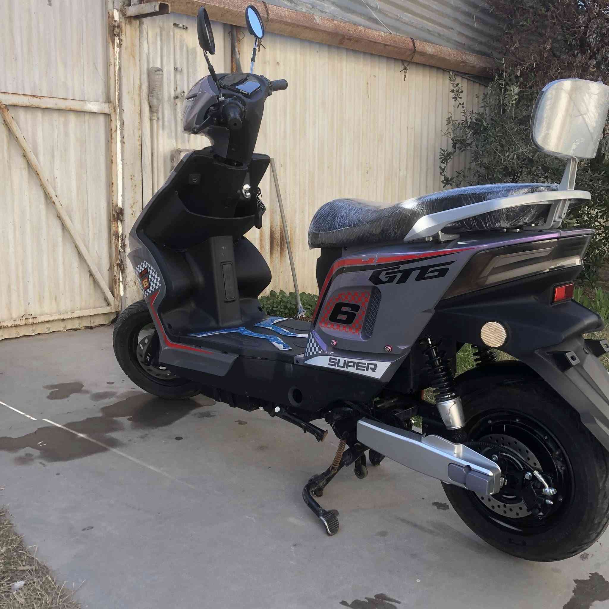 السلام عليكم للبيع ماكس شحن موديل 25 بطاريات كبار5ملف نحاس 1500 دراجه طلقه سريعه وجديده كولش شرط الفحص والنظافه اسمها GTG جاهزه اي نقص مبيها وشرط الكفاله استعمال 3اشهر وصل الشراء موجود ماشيه قليل  سعرها450وبيها مجال مكاني بغداد قرب وزاره الخارجيه اي استفسار ***********وتساب محمول للشراي فقط غير متواجد على فيس
