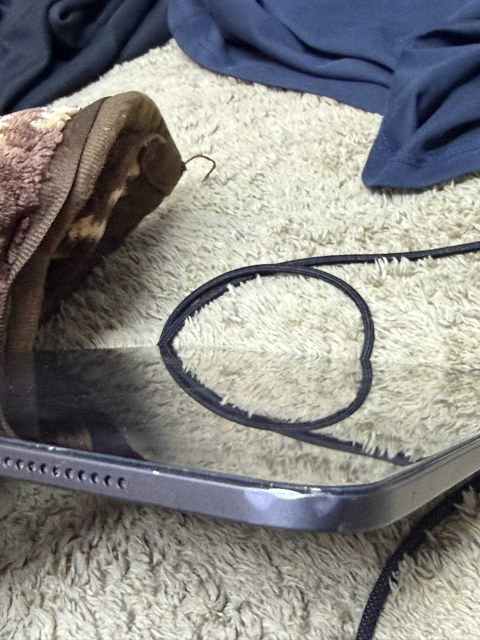 السلام عليكم
ايباد M4
نظافة الجهاز 85% بي كم شخط خفايف ب شاشه مال استخدام 
بطاريه 97
ذاكرة 256
لون اسود 
كيبل شحن وياه بدون كارتون مظيعه 
سعر 850 قفل


**إذا كنت صاحب هذا الإعلان وتريد حذفه لأي سبب، رجاءا أرسل رسالة إلى الدعم الفني**