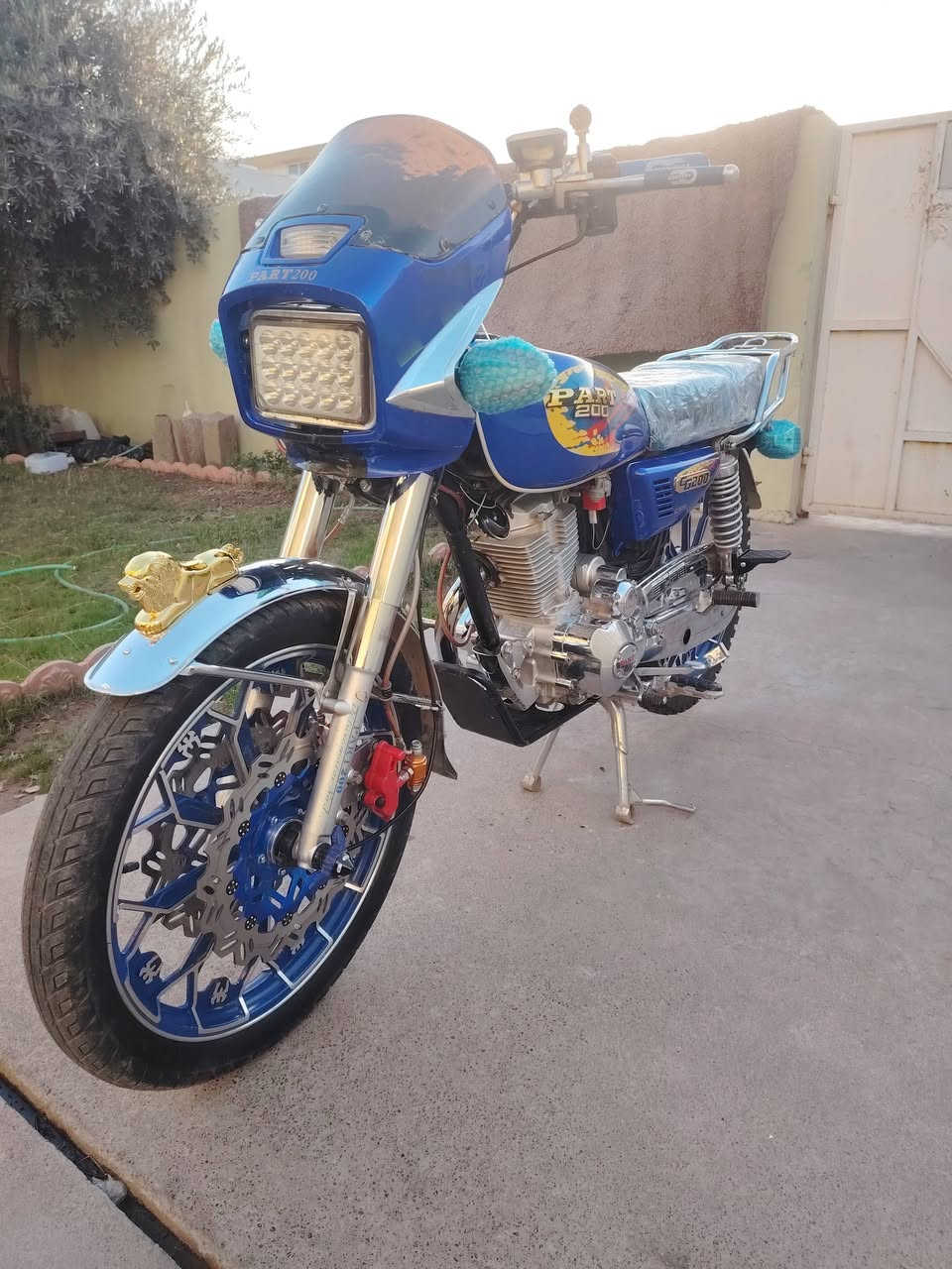 بارت عنتاني 25 سوري اصلي كامل ماكينة ٢٠٠ كبس منفس اصلي للبيع جهاز إنذار تشغيل عن بعد تم تخفيض السعر ٨٠٠ الف للضرورة البيع ***********
