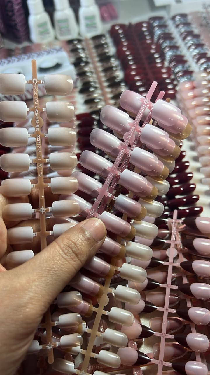 جمال إيدج يبدأ من أظافرج
تصاميمنا تضيف لمسة أنوثة وأناقة بكل تفصيل 💅
للحجز راسلونا خاص


**إذا كنت صاحب هذا الإعلان وتريد حذفه لأي سبب، رجاءا أرسل رسالة إلى الدعم الفني**