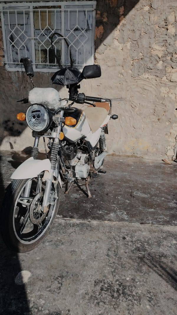 البيع هايوش موديل 2015 ماطور كهربائية كلها شغل السعر 450بيه مجال توصل*********** وتساب
