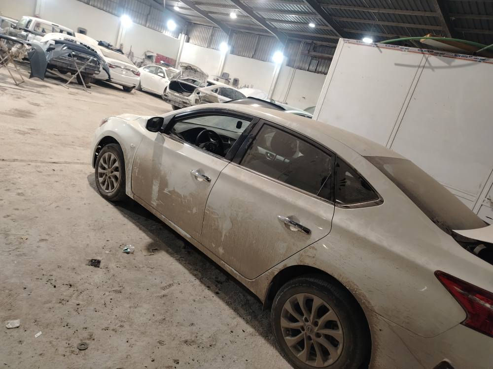 نيسان سنترا خليجي 2025 ماشيه ١١ الف كيلو رقم أربيل تحويل مباشر  بيه صبغ بنيد ودعاميه فقط بدون ارباك شغاله عوزها بس عقل مضروب
السعر ٩٨ ورقه
*********** البصرة, العراق
