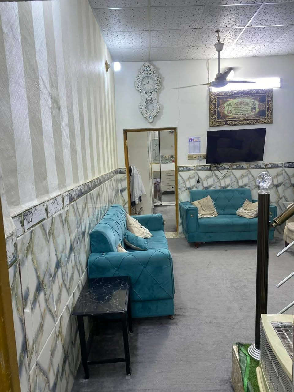 مكتب بركات المصطفى للعقارات 
موقع المكتب 📍 حي النداء شارع جامعة الكفيل عمود 23 

السلام عليكم بيت للبيع بحي النداء 
مطلوب للمصرف 97 💲

التطلوعة 40 مع المجال 
الاقصاد الشهري 438 الف 

تفاصيل البناء 
100م طابقين 3 غرف نوم وصالة ومطبخ واستقبال بناء صب درجة اولى 
موقع البيت: منطقة ال 47 خلف شارع المكاتب


**إذا كنت صاحب هذا الإعلان وتريد حذفه لأي سبب، رجاءا أرسل رسالة إلى الدعم الفني**