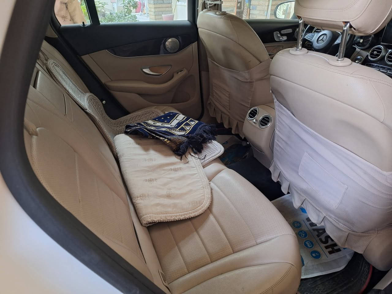 السلام عليكم مارسيدس للبيع
GLC موديل 2016

كلين 

اربع بصمات

كشنات وصندوق كهرباء 

مواصفات 1\1 

سيارة نظيفة جدا 

السعر في خاص 

للاتصال 

***********
