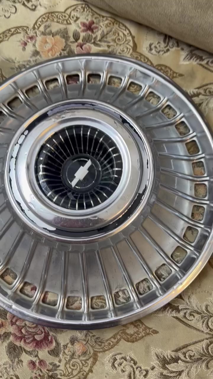 السلام عليكم لبيع ٣ تكوك نضافتهن ٧٥مكاني بغداد الدوره السعر ١٧٥ وليهن مجال ***********
