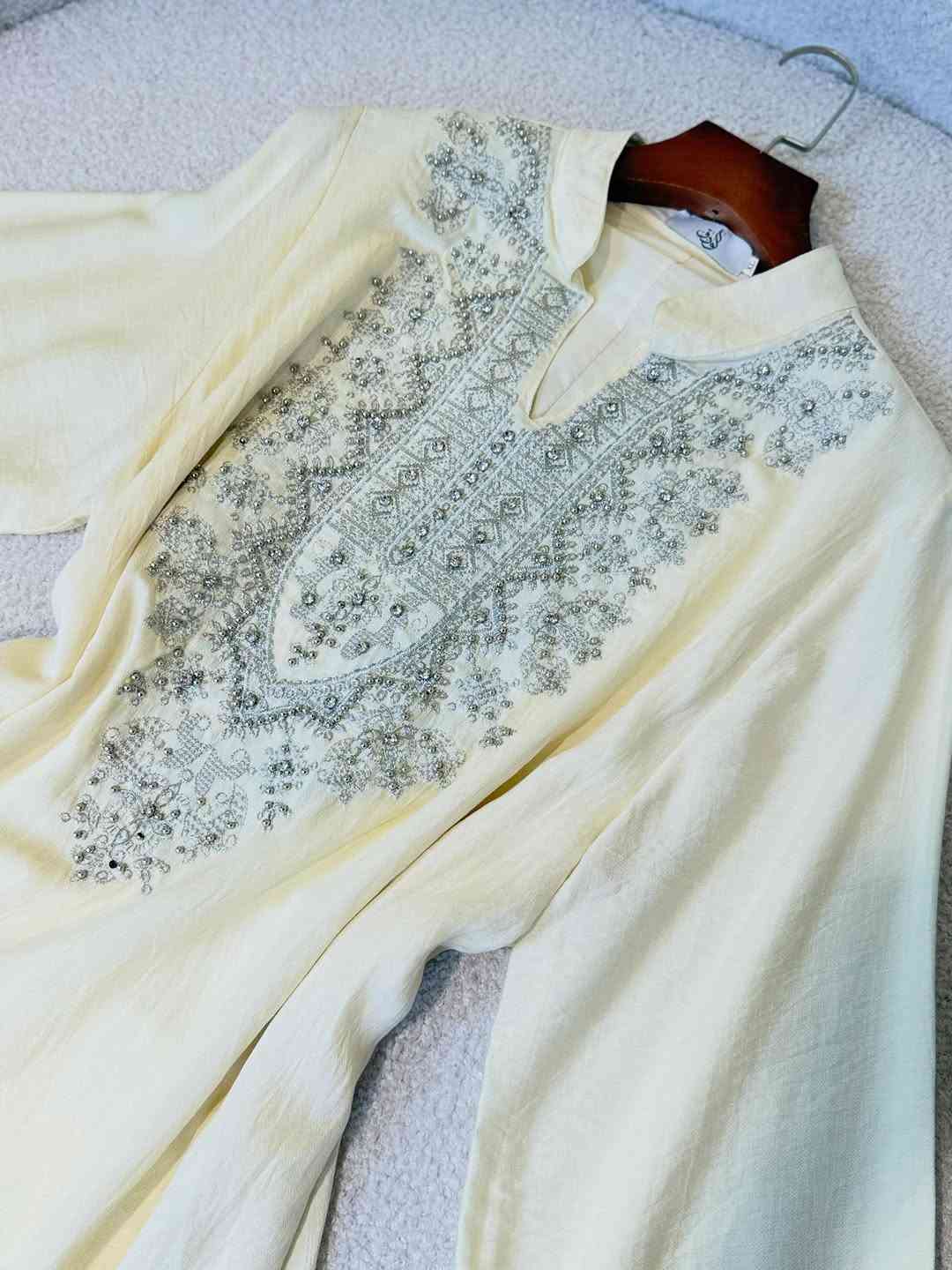 الــسعر35الـف✨💛
القياسات(L,xl,2x,3x)

للحجز و الاستفسار التواصل على الأرقام واتس اب 

***********
***********
***********
***********

توصيل بغداد  5000
توصيل محافظات  5000
