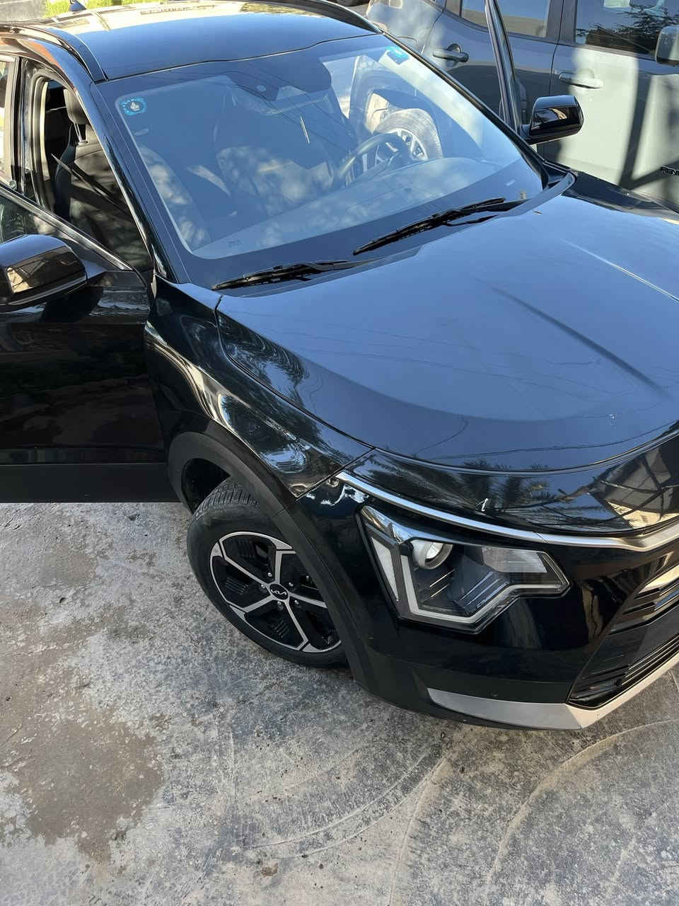 السلام عليكم

 Kia Nero نيرو 2023

السعر 152$ وبيها مجال 
 السياره / وارد امريكي

ملاحظه/ السيارة بدون ايرباكات بدون دواخل بدون لغد حادثها موضحه كما في الصور 
ماشيه: 12 الف ميل 

المواصفات

 . كشنات جلد     
.نظام ايكو وسبورت قياده
• شاشة كبيرة متصل 
• كاميرا خلفية
 .اتو هولد
رادار امامي
• مانع تصادم
• محدد مسار
• مثبت سرعة
• مانع انزلاق
• مري رادار
• شاحن وايرلس 
• إنارة تلقائية Auto
• نظام صوتي مميز 
• أوامر صوتية
• حساسات اصطدام
• بلوتوث
• مدخل USB + AUX
عنوان السيارة : بغداد اليرموك 

رقم الهاتف : ***********
