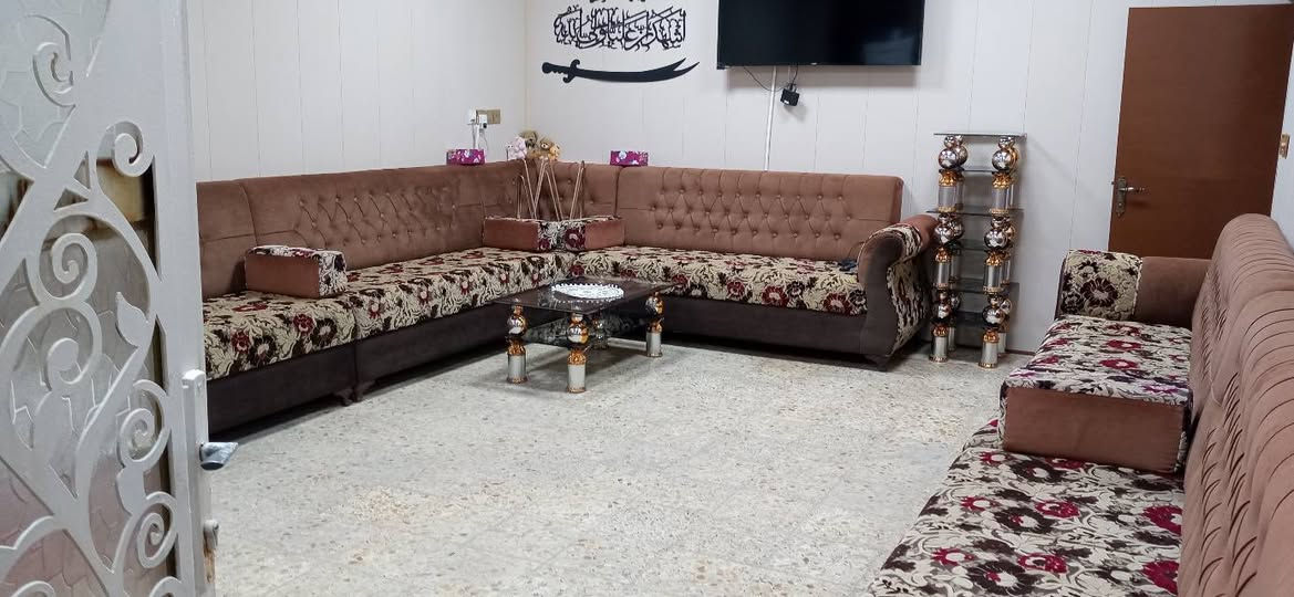 دار للبيع
200م اتصال على صاحب الدار
***********
