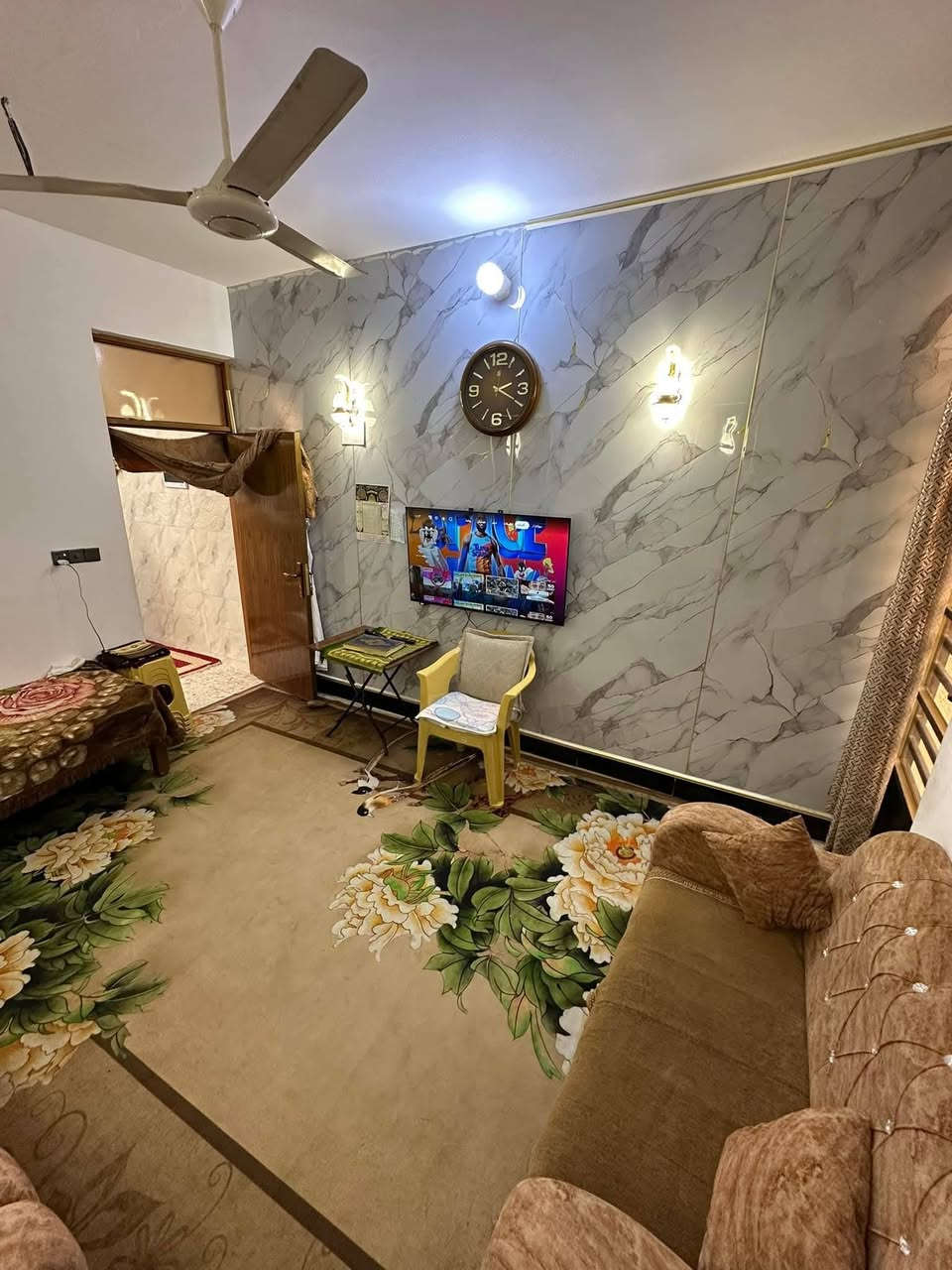 سلام عليكم
مشتمل 75 متر قاط ونص طابو صرف
التصنيع المربع الاول
يبعد عن الشارع العام 100 متر
يتكون من استقبال وغرفتين نوم
غرفه جوه
وغرفه فوك
مطبخ حار
ومطبخ بارد
ومنور عدد 2
ديكورات
بيت جديد
للاستفسار الاتصال 📞 ***********
او مراسله الصفحه
