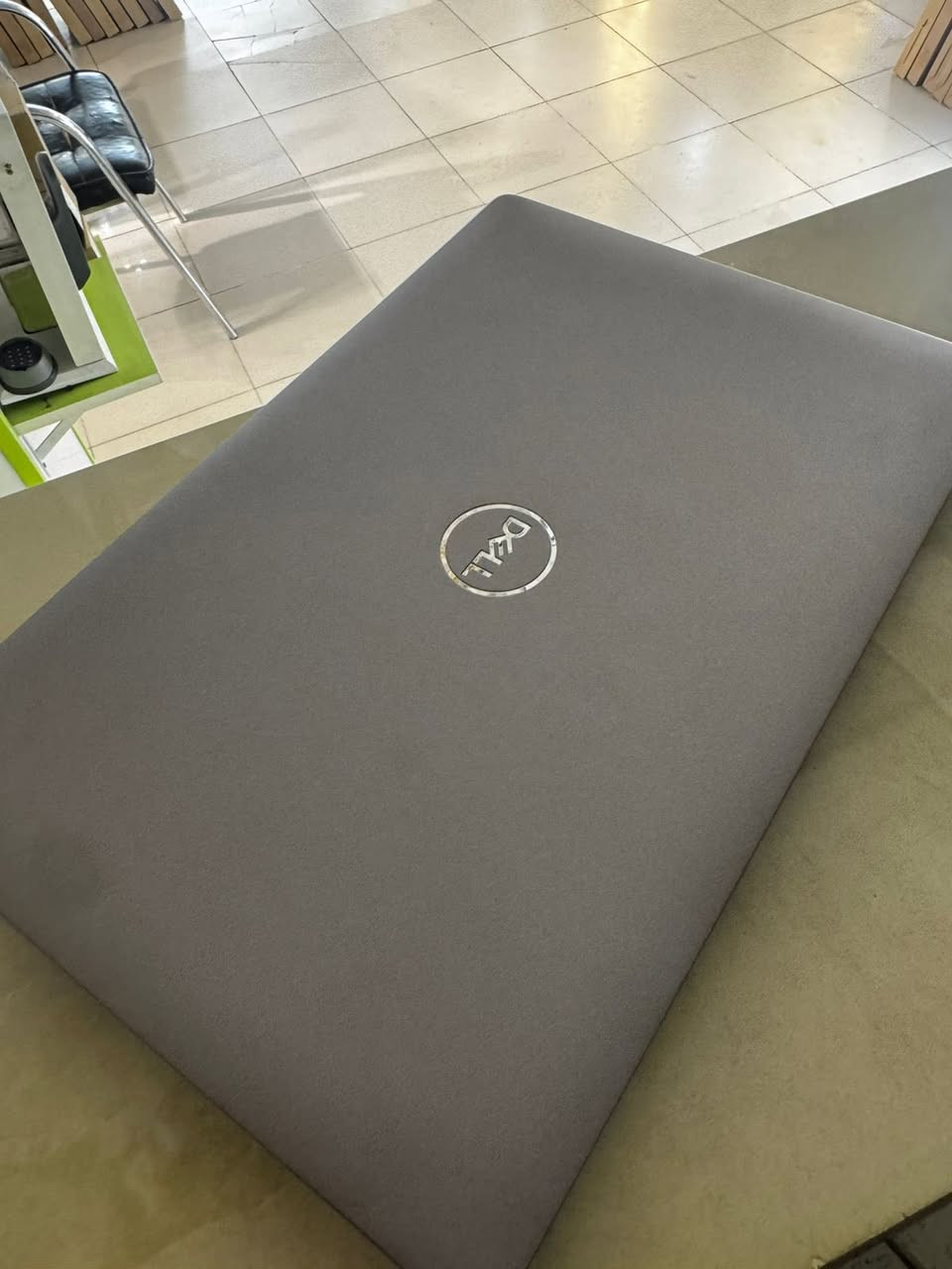 Dell latitude 5510
Core 5
Gen 10 
Ram 8-256 ssd
FHD=15,6”
1920*1080
نظافه عاليه مثل ما موضح بالصور
السعر =٣١٠ الف 
اسعار جمله لاصحاب المكاتب
***********
