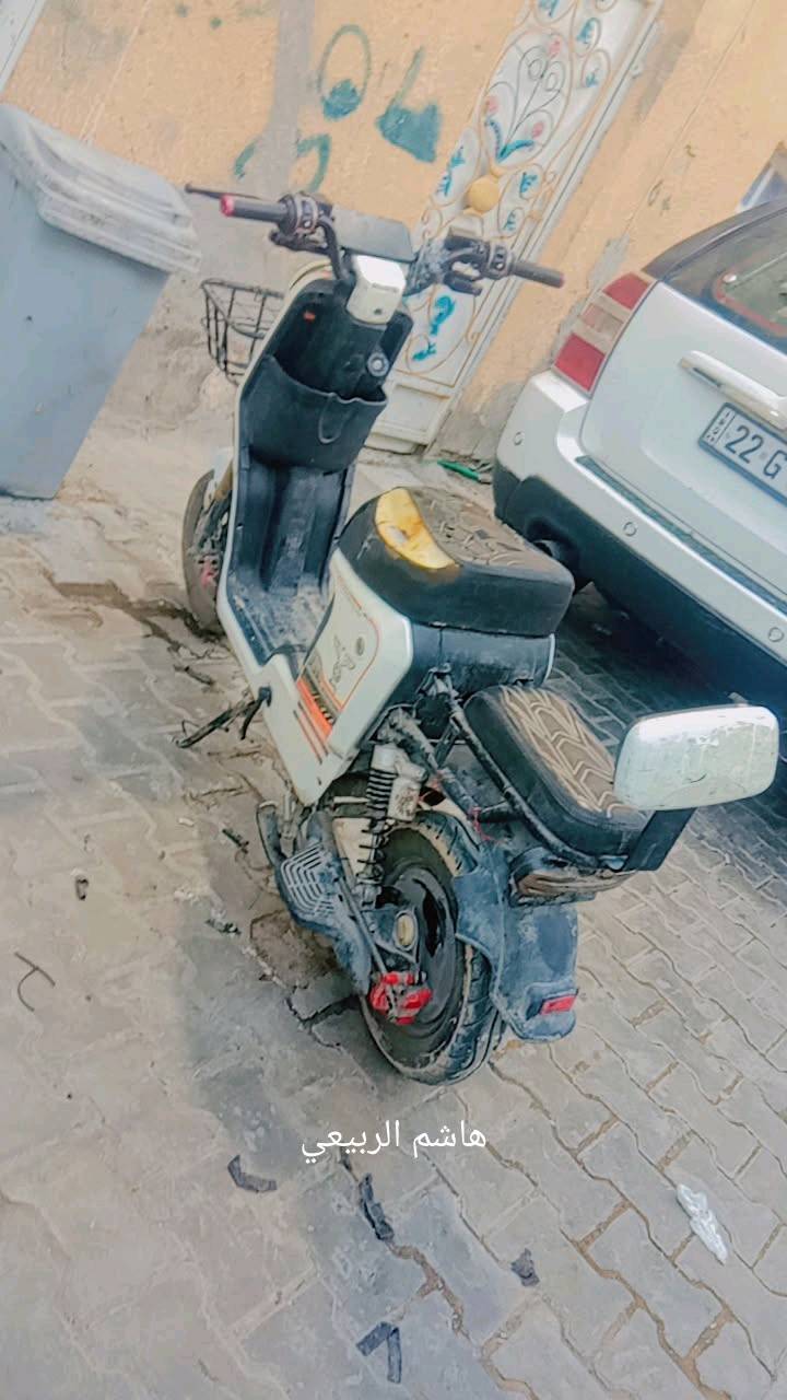 سلام عليكم
دراجه للبيع نوع R9 

دراجه فول مواصفات 

١..تتكون من ٥ باتري كبار نسبه البطاريات ١٠٠ بل ميه 

٢..تتكون من زنون أمامي عالي ناصي نشره رماش

٣.تتكون ميزه R رجوع للخلف

٤.. دراجه جديد مودي2025 أكبر حجم نضافه 

٧..اصدار WLNLEE

.مكان بغداد المحمودية
الاستفسار***********بي وتساب