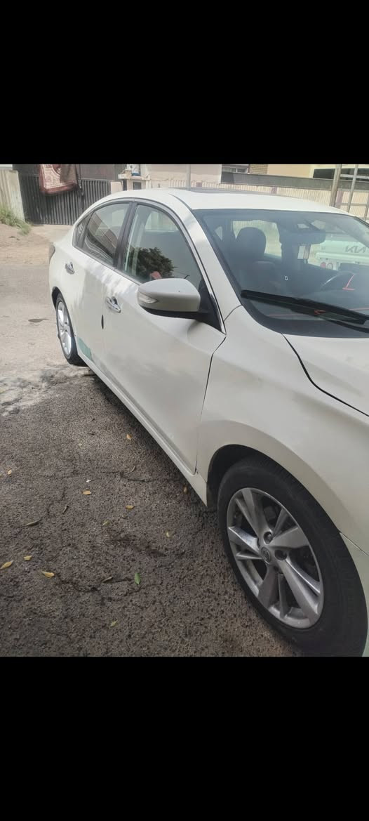 التيما2014 تدفئة تبريدكاملة يحتاجلها فقط دعامية امامية وجبنة المحرك نضوح قليل سعر ٨٥$بيع مستعجل بسمي مشروع وطني بأي مكان تتحول ***********
