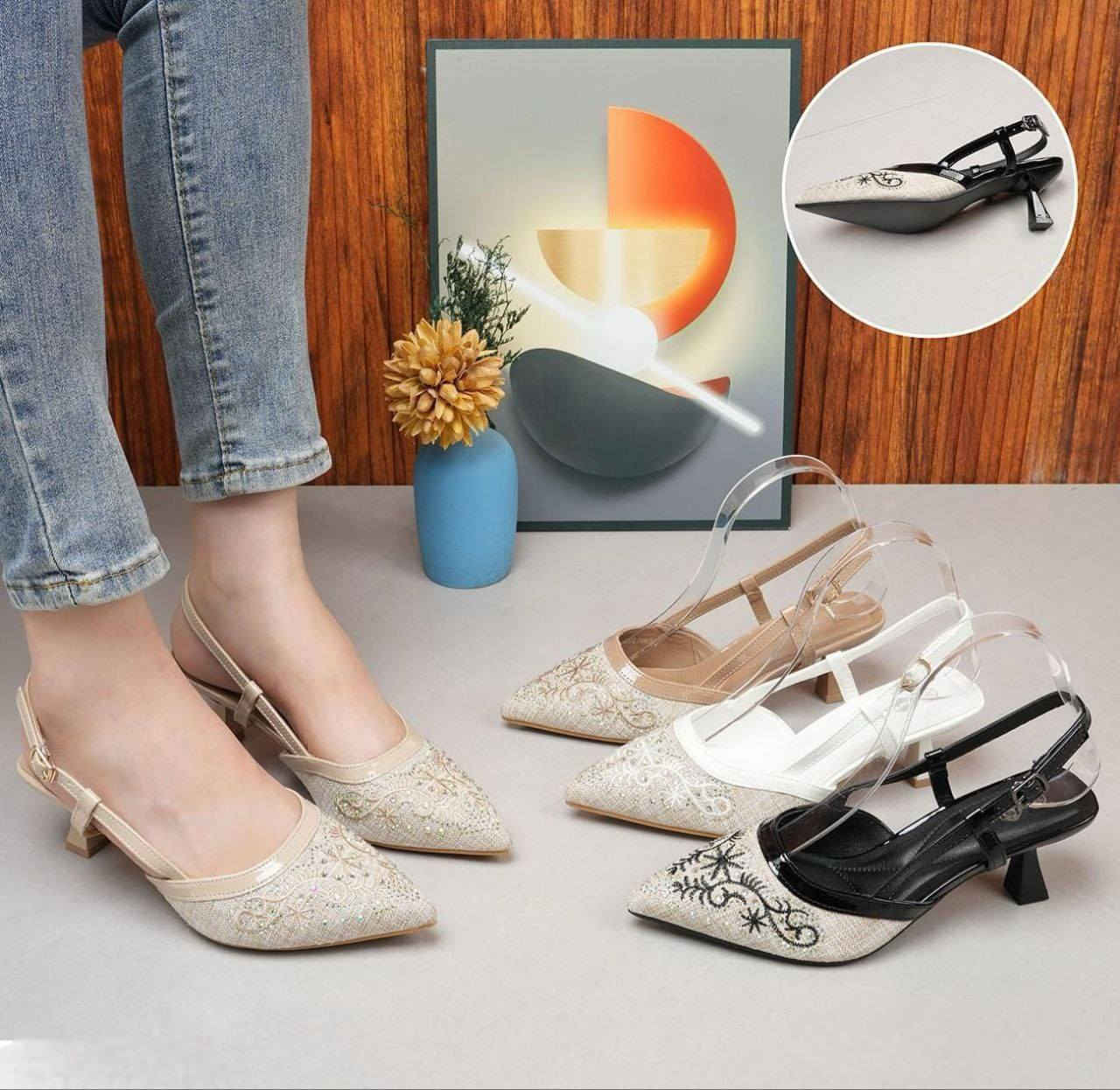 كعب ارتفاع 4 سم
37-38-39-40-41


**إذا كنت صاحب هذا الإعلان وتريد حذفه لأي سبب، رجاءا أرسل رسالة إلى الدعم الفني**