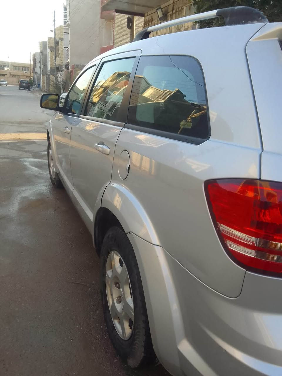 دوج جورني محرك ٢٤٠٠ المرغوب موديل ٢٠٠٩ قطعة تبريد وحدة لون سلفر كلين بدون ضرر أو صبغ من الدعامية إلى الدعامية طخم تأير جديد بطارية  جديدة كير ومحرك ماشيه 130 خمسه راكب جيدة جدا رقم سليمانية باسمي السعر ١١٥ بيه مجال حك الجيه
*********** الفارس, صلاح الدين
