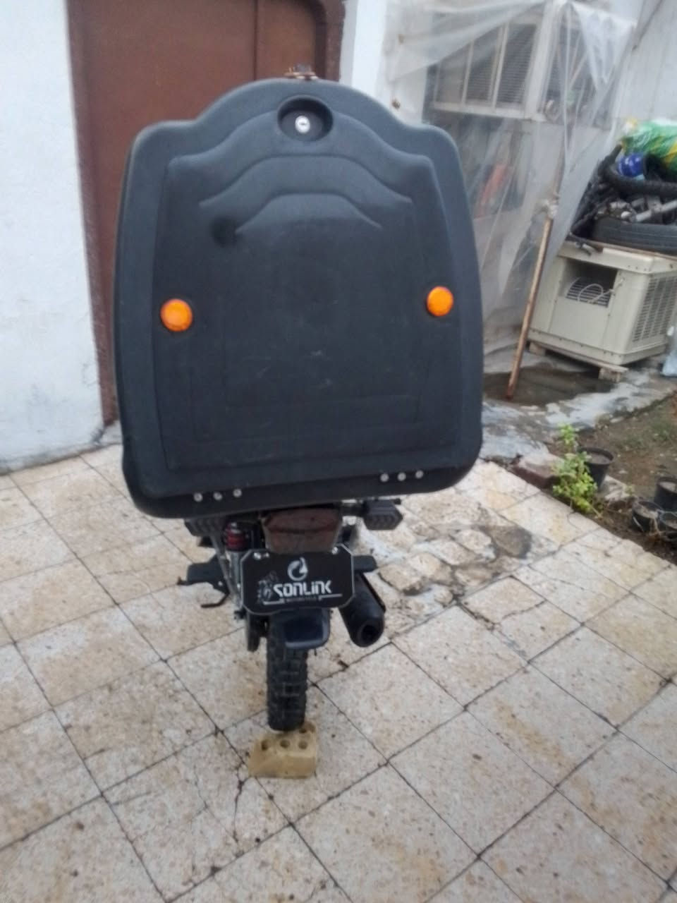 بيع مستعجل ايراني موديل 25كفاله عامة جيب فيتر وفحص ماشية 8الاف قبل فترة نزلتهة من المعرض اشتغلت اسبوع واحد دلفري وبطلت الاستفسار اكثر *********** والسعر 900
