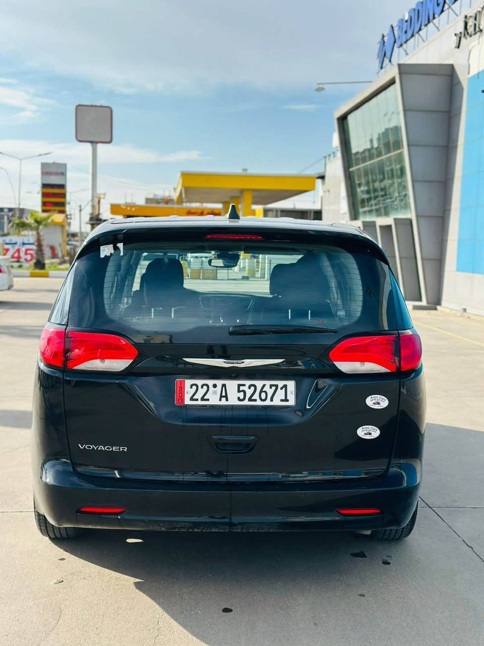 2024 CHRYSLER VOYAGER, LX
فيوجر وارد موديل 2024 
السياره بدون صبغ -  السيارة مكفولة 
سعر 242 
السياره مرقمه اربيل - رقم أجره 

حجم محرك 3600 - V6 
بصمه 
بصمة تشغيل 
أبواب كهربائية 
صندوق كهرباء 
شاشة وكامرة دوارة
ثلاث قطع تبريد تحكم مركزي
7 راكب 
تشغيل عن بعد
رادار تحديد مسار توقف ذاتي
سيارة جديدة ماشية 34 الف 
تخم تاير جديد 

رقم اربيل الجديد فحص وهزه جديد 

مكان السيارة اربيل- معرض اربيل كارس
***********واتساب اكر, نينوى
